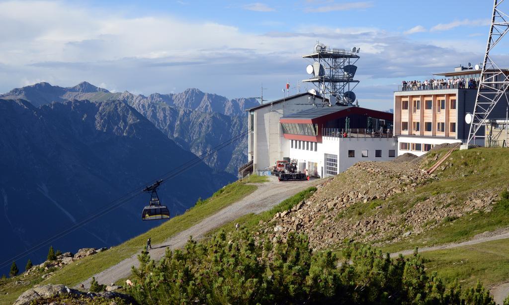 Venet Gipfelhuette Hotell Zams Exteriör bild