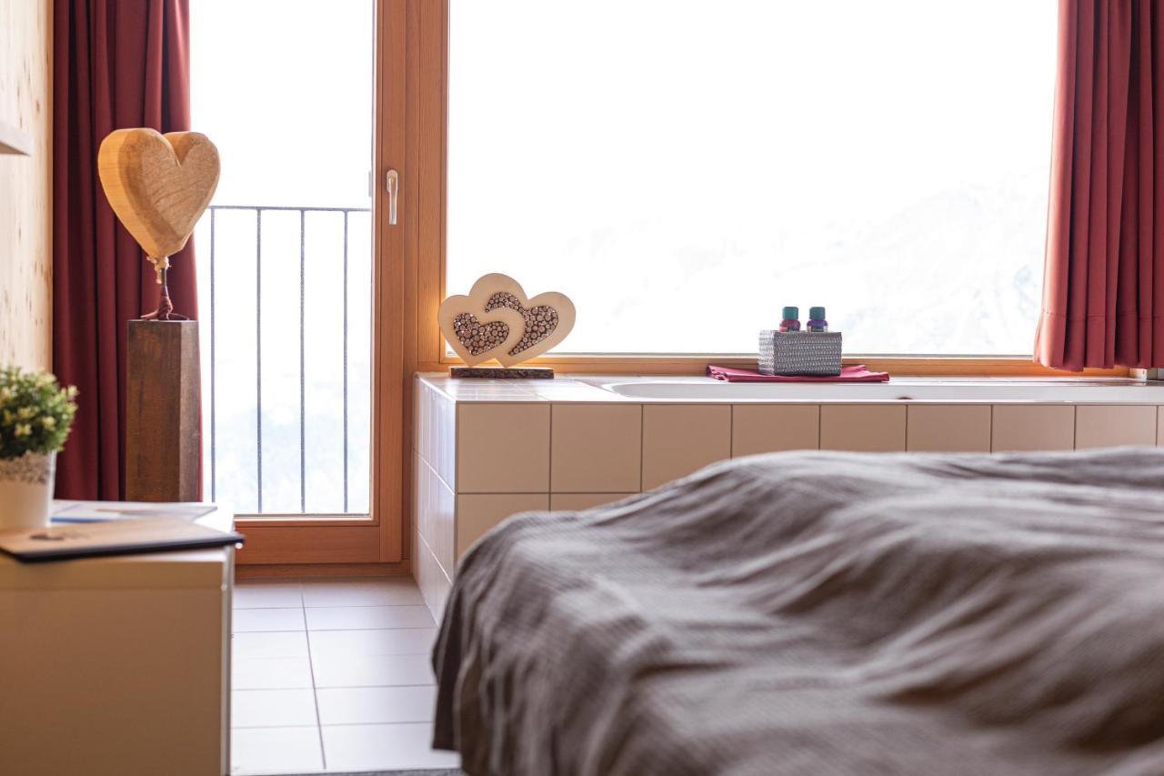 Venet Gipfelhuette Hotell Zams Exteriör bild