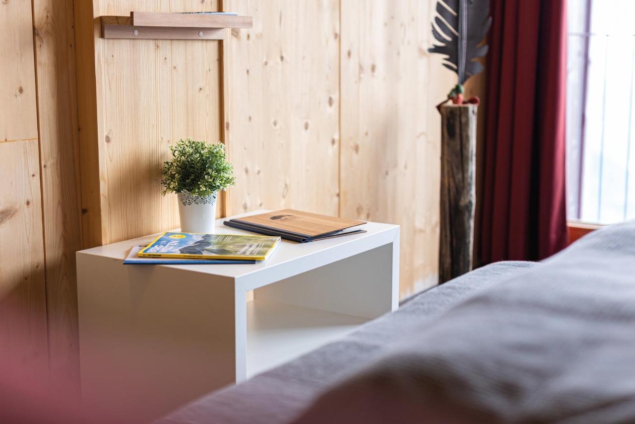 Venet Gipfelhuette Hotell Zams Exteriör bild